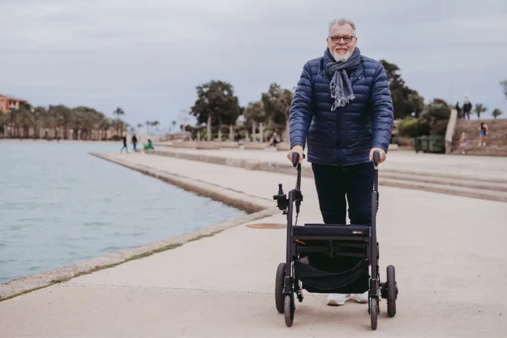 rollator bisa jadi kursi roda